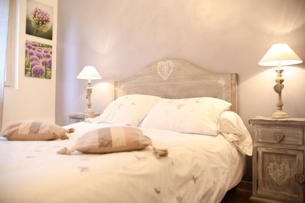 Rillieux-la-Pape Villa Castel Maison-Table D'Hotes & Jardin-Refuge De Biodiversite מראה חיצוני תמונה